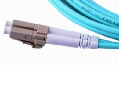 lc lc 패치는 OM3 / OM4 3Meter 10 기가비트 다중 모드 이중 통신 PVC LSZH를 끈으로 묶습니다