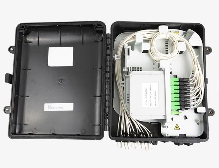 Outdoor Optical Fiber Distribution Box 16 Fibers Pole Mount Type