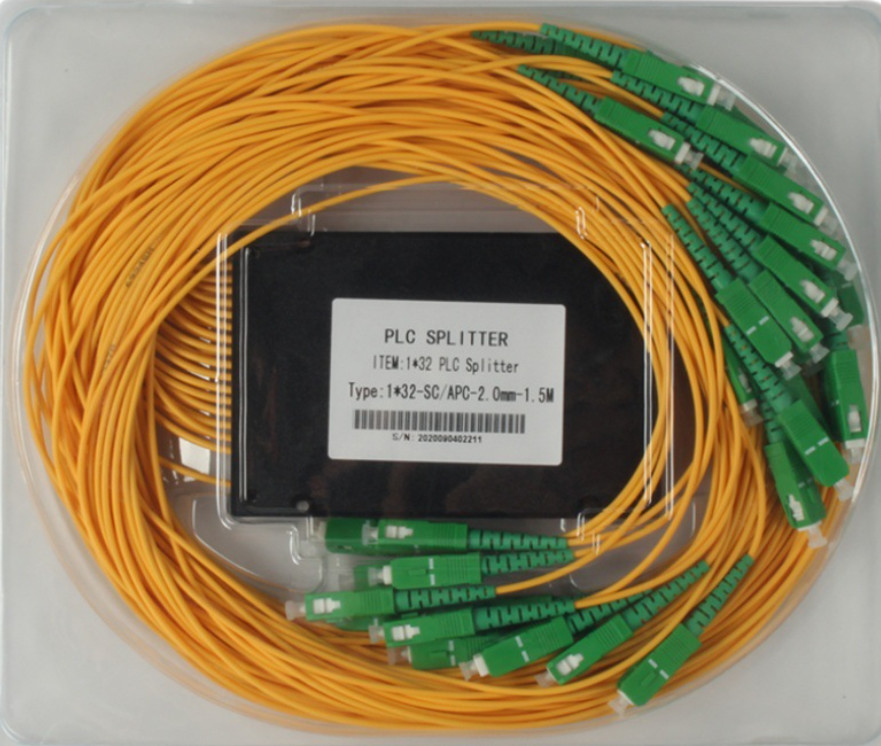 2.0MM 땋아 늘인 머리 1260nm - 1650nm 작업 길이를 위한 SC APC 1x32 분배기 광섬유